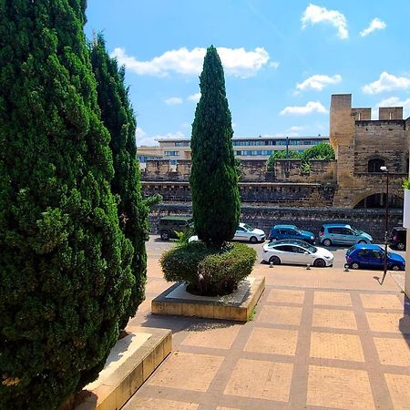 Regard Sur Les Remparts - Terrasse & Parking Apartment อาวีญง ภายนอก รูปภาพ