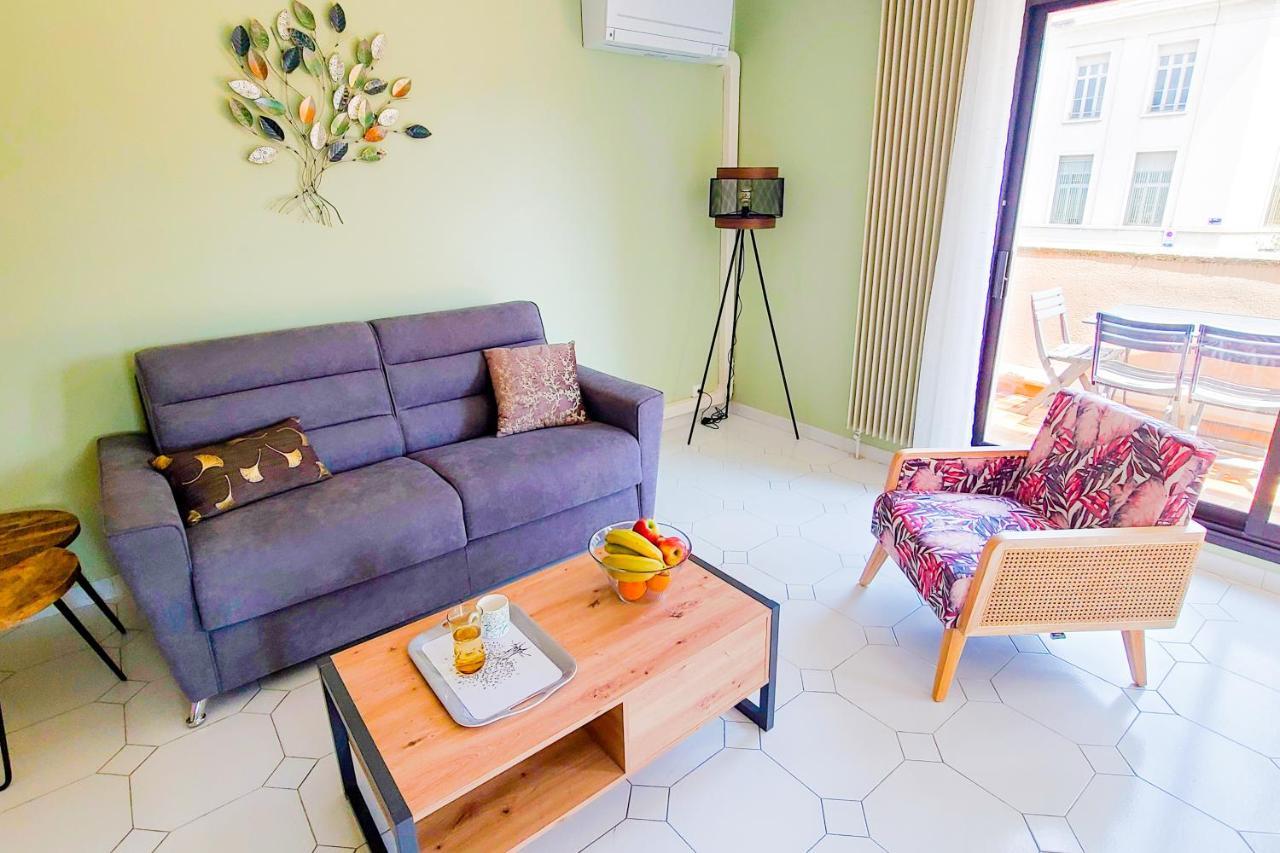 Regard Sur Les Remparts - Terrasse & Parking Apartment อาวีญง ภายนอก รูปภาพ