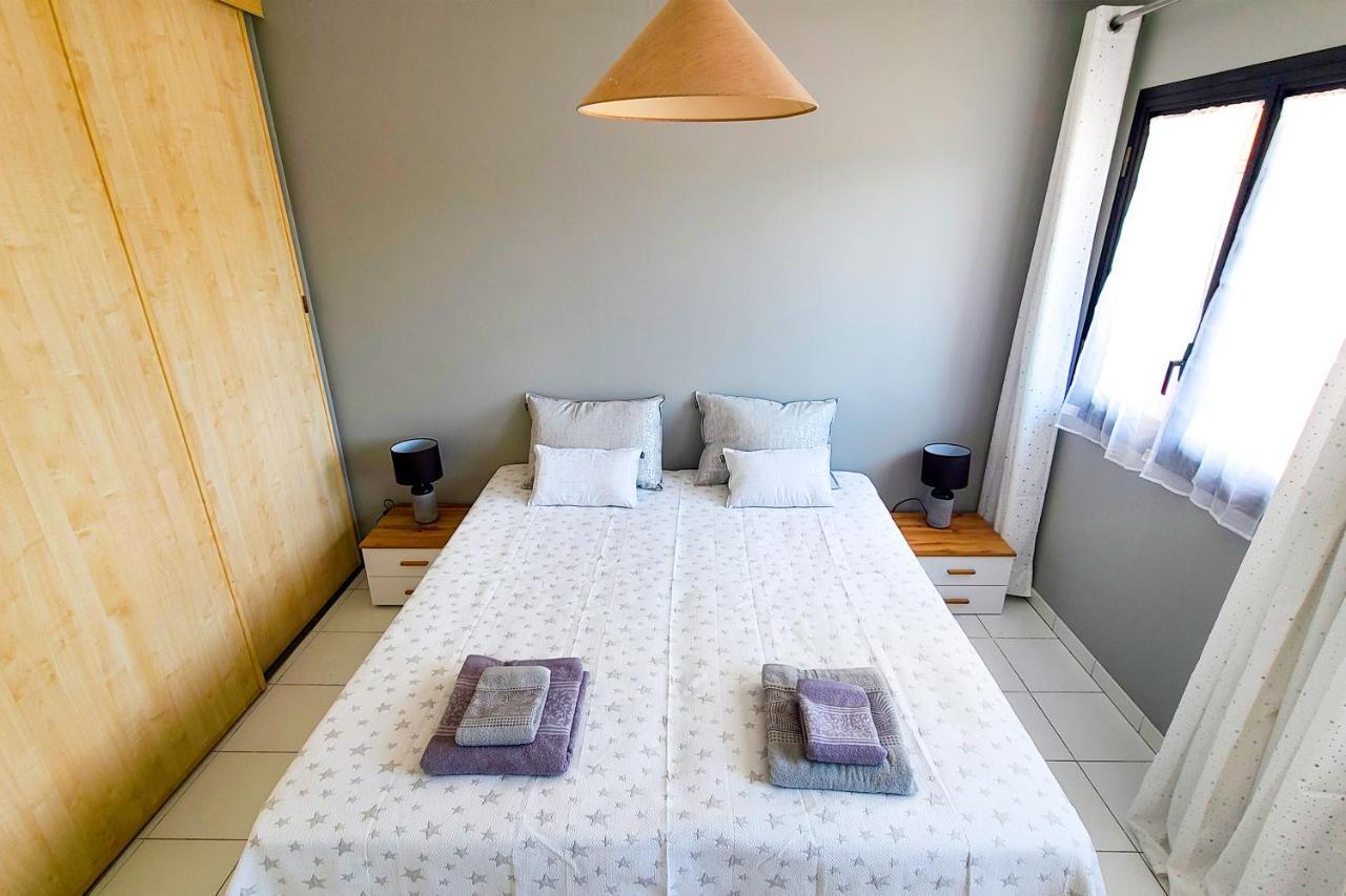 Regard Sur Les Remparts - Terrasse & Parking Apartment อาวีญง ภายนอก รูปภาพ
