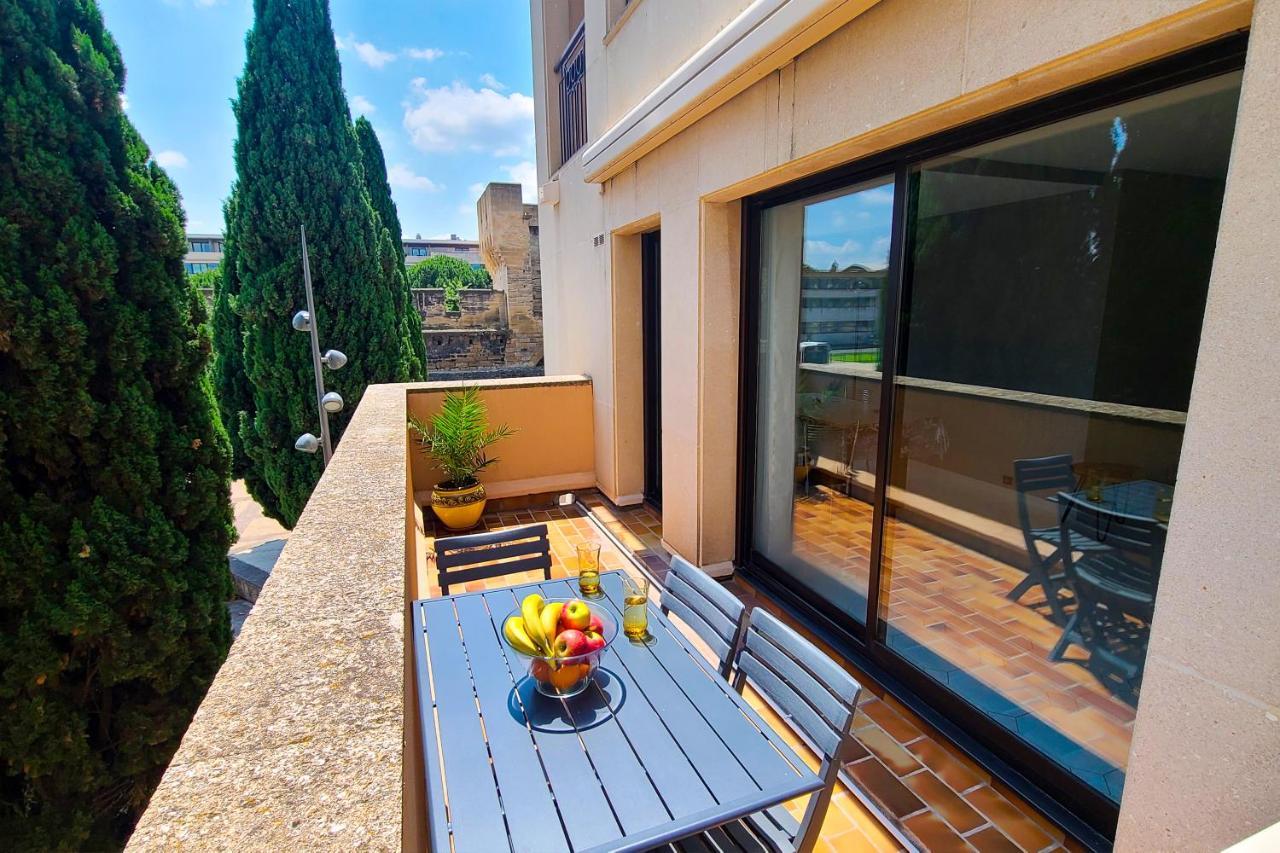 Regard Sur Les Remparts - Terrasse & Parking Apartment อาวีญง ภายนอก รูปภาพ